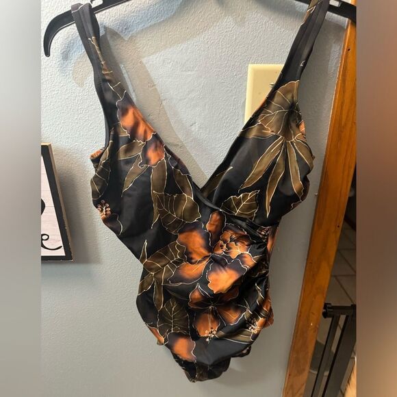 Croft & Barrow Size 10 Medium Floral One Piece Swimsuit Brown and Black - Picture 1 of 11